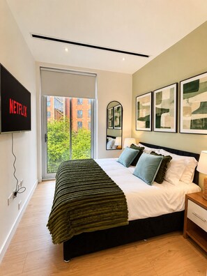 2 bedrooms, iron/ironing board, WiFi, bed sheets - Brentford Luxury Apartment | Parking + WiFi & Gym (Brentford)