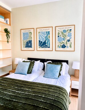 2 bedrooms, iron/ironing board, WiFi, bed sheets