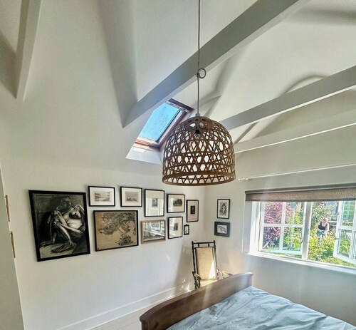 Cosy 2 bedroom cottage in centre of charming Kilbrittain village in West Cork.