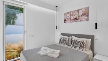 2 slaapkamers, een strijkplank/strijkijzer, wifi, beddengoed