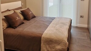 2 bedrooms, iron/ironing board, WiFi, bed sheets - Modern and cozy suite for couples and families "Calliope" (Vernazzano Basso)