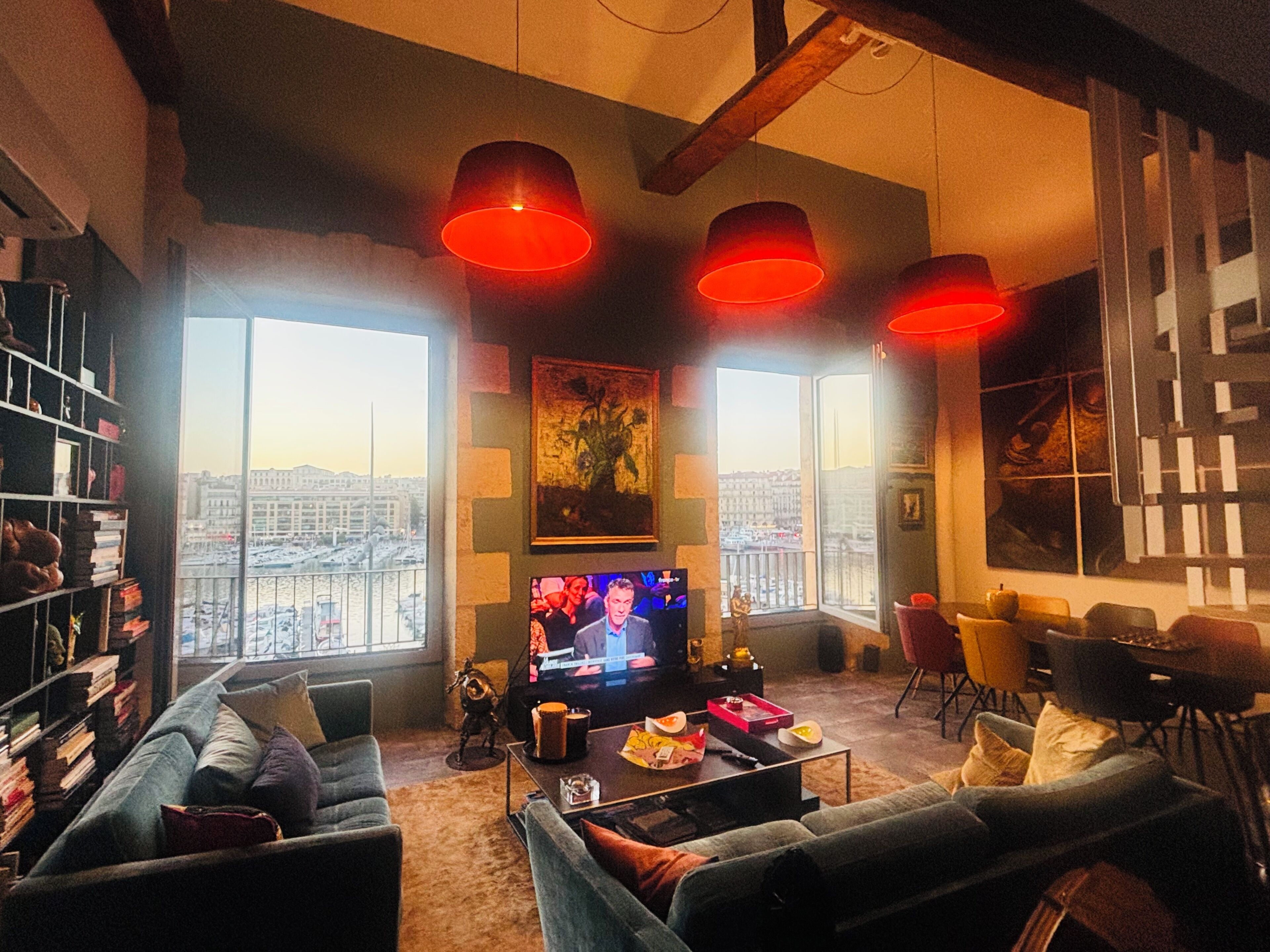 TV, books