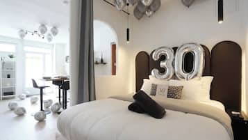 1 slaapkamer, een strijkplank/strijkijzer, wifi, beddengoed