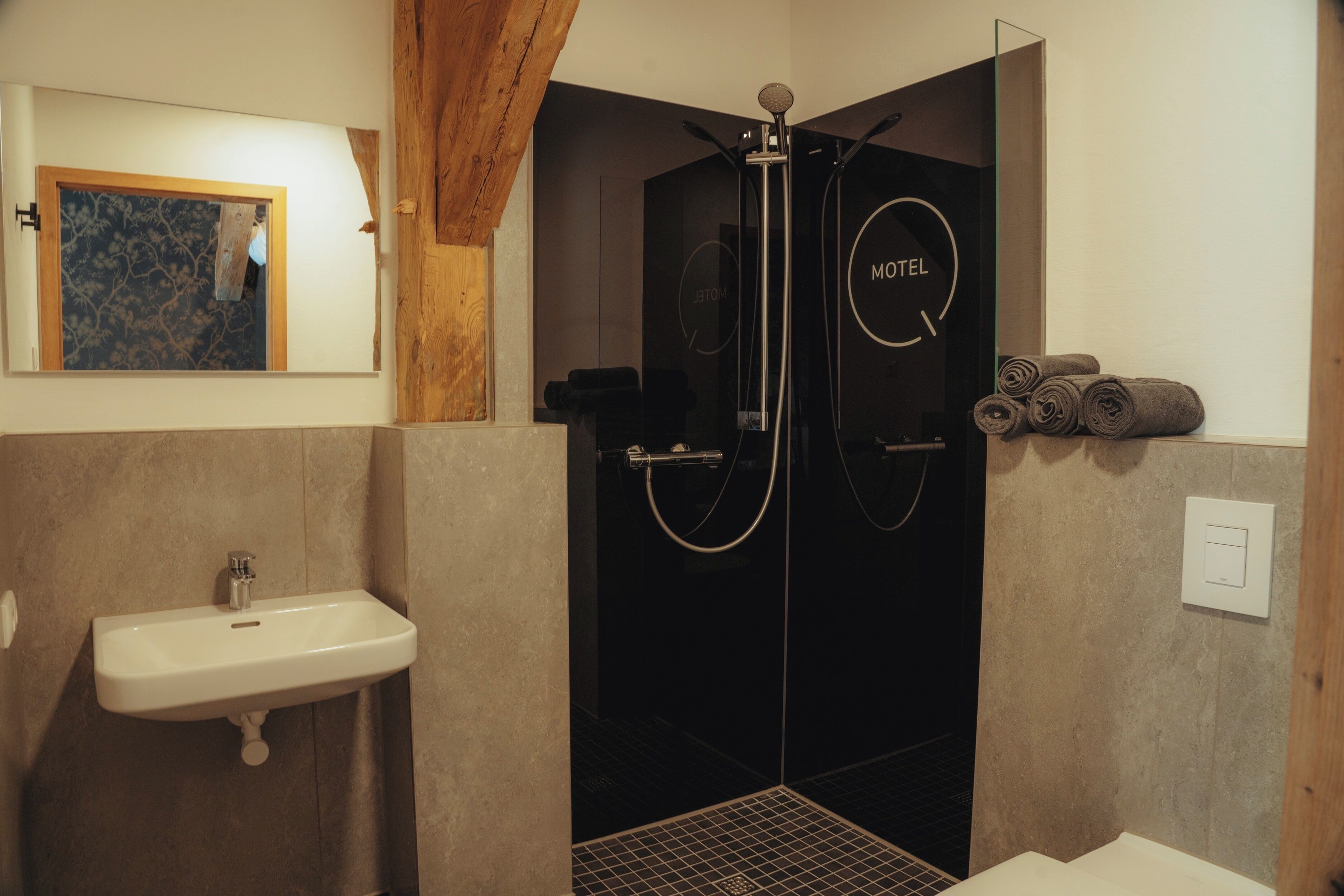 Family Room | Bathroom