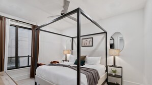 17 bedrooms, iron/ironing board, free WiFi, bed sheets - The Theodore New Orleans 3rd Floor Buyout (New Orleans)