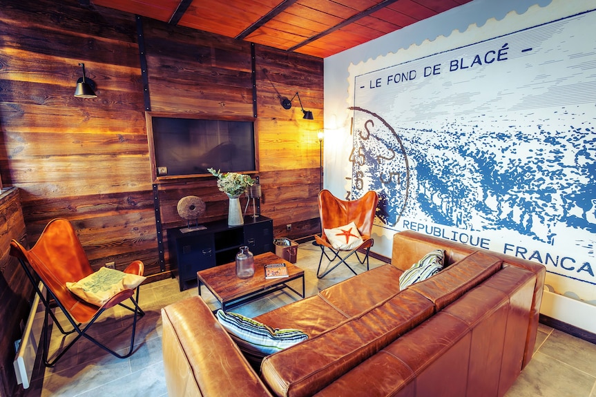 The Stable - A Haven Of Peace - Blacé
