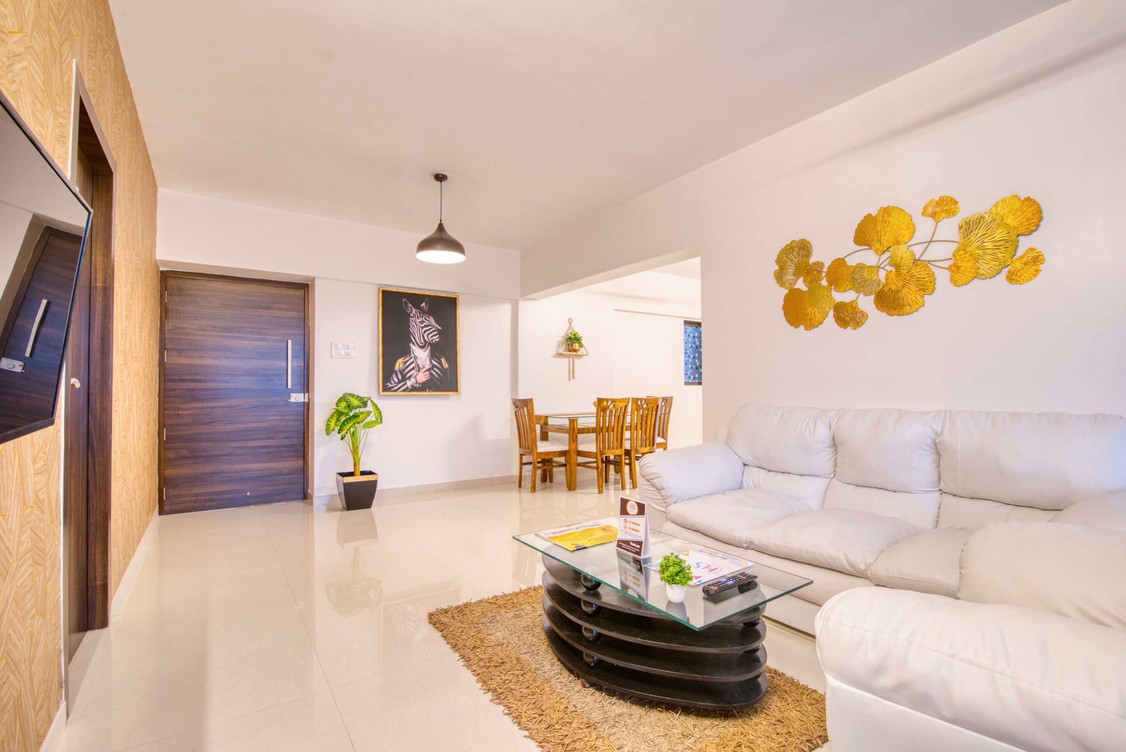 Luxury Apartment, Balcony, City View | Living area
