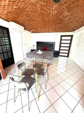 1 bedroom, iron/ironing board, free WiFi, bed sheets - Incredible place in front of the sea (Cancún)