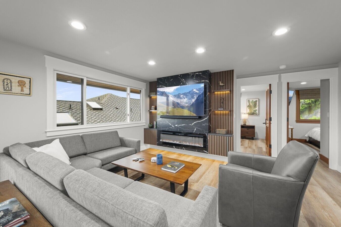 2br 1ba Sammamish Lakeview Oasis  Bellevue - Issaquah, WA