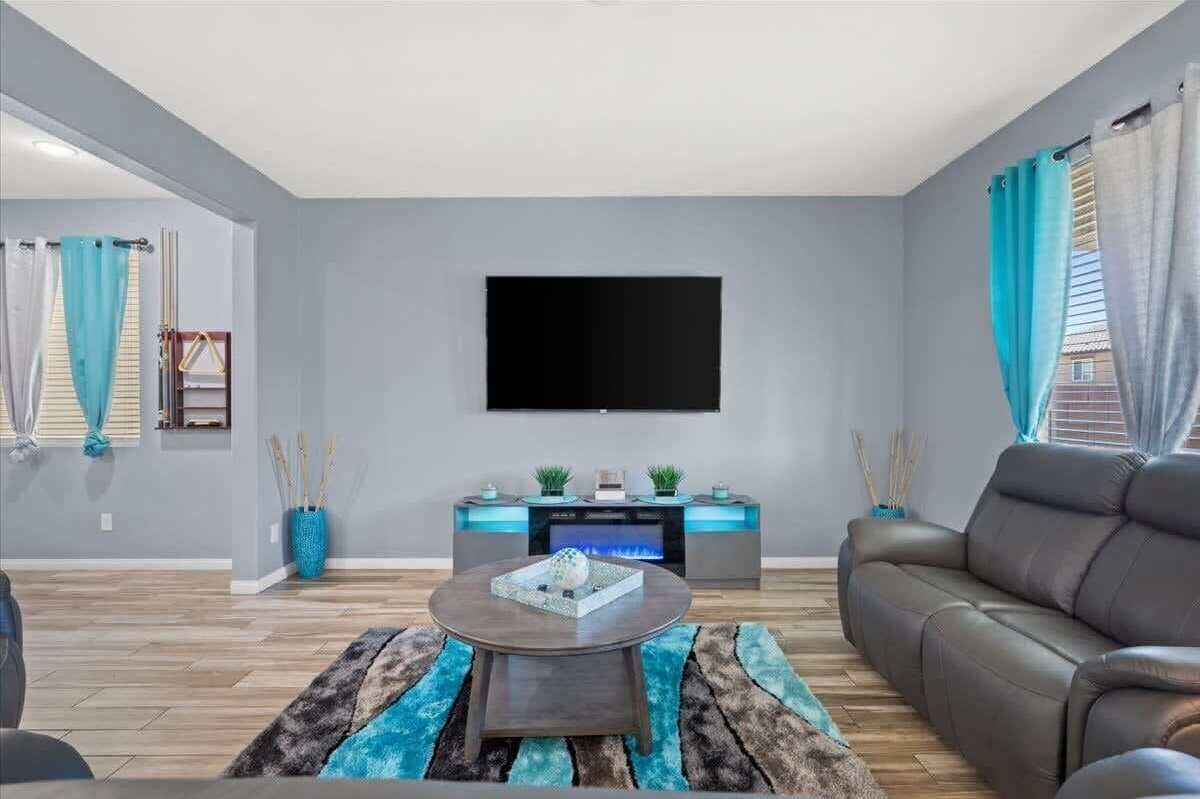 Grand Vegas Getaway | Spacious 5br Luxury Retreat! - North Las Vegas, NV