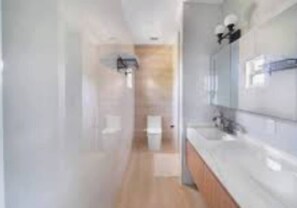 Hair dryer, towels, soap, toilet paper - Sapphire Residences - Costa Rica (Coco)