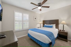 2 habitaciones, tabla de planchar con plancha, wifi y ropa de cama 