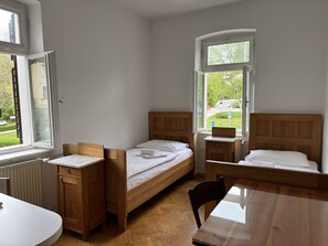 Room - Villa Plemelj - All 4 Apartments - sleeps 8 guests  in 4 bedrooms (Bled)