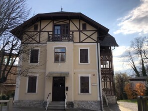 Exterior - Villa Plemelj - All 4 Apartments - sleeps 8 guests  in 4 bedrooms (Bled)