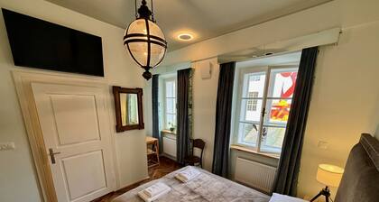 Mini-Teater Suites - Suite 3 - sleeps 2 guests in 1 bedroom