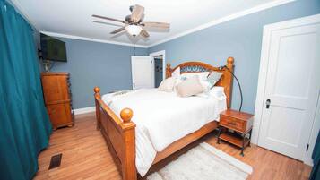 2 habitaciones, tabla de planchar con plancha, wifi y ropa de cama