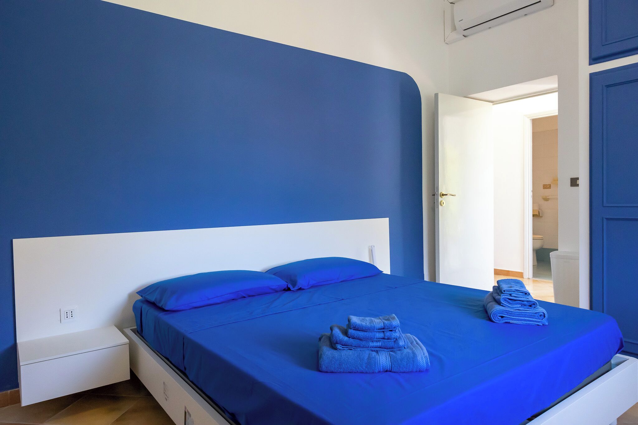 2-bedroom apartment, first floor | Iron/ironing board, free WiFi, bed sheets