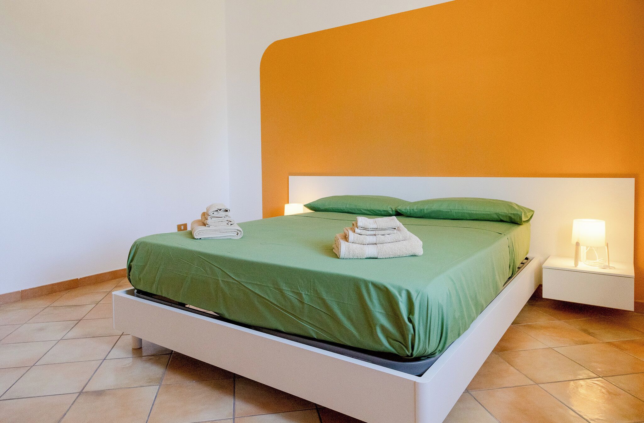 2-bedroom apartment, ground floor | Ferro/asse da stiro, Wi-Fi gratuito, lenzuola