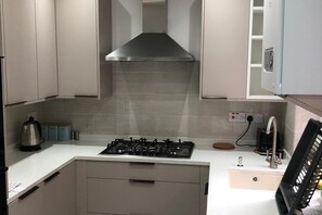 Private kitchen - 1 Bed Home Away From Home - Sleeps 2 (Liverpool)