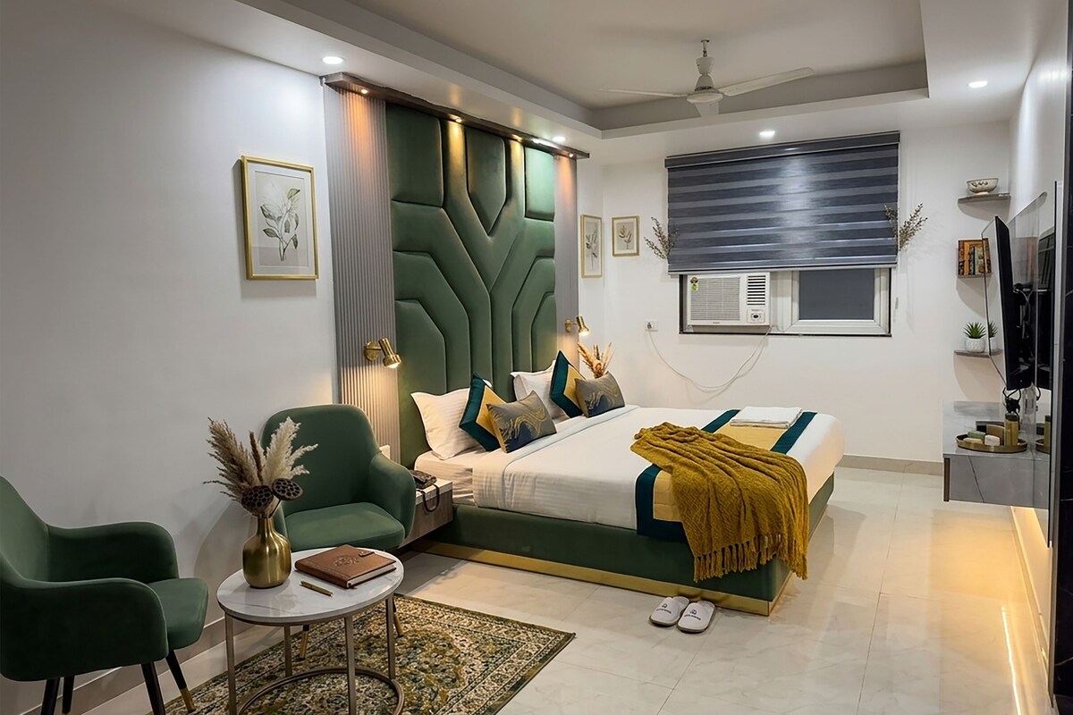 Luxury Suite | Peti besi dalam bilik, meja, kalis bunyi, seterika/papan seterika 