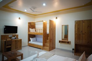 Family Room, Multiple Beds | Desk, laptop workspace, free WiFi - Hotel Arijika View (Bhuntar)