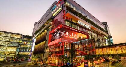 Large House in the Middle of Sukhumvit 22 for Family