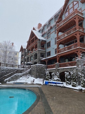 Exterior - Luxury Stratton Village Condo | Walk to Lifts, Dining & Amenities (Stratton,)