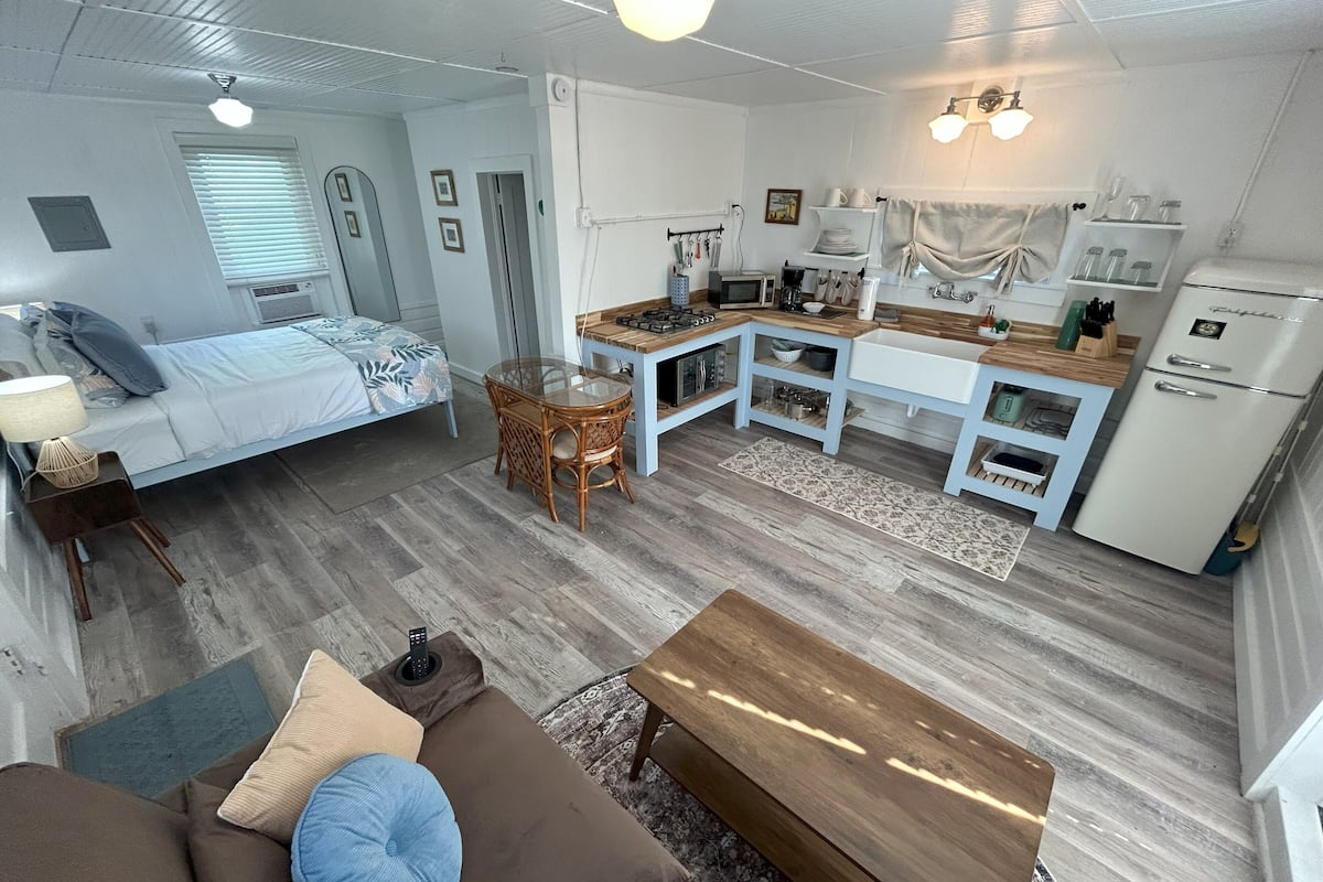 Cabin, 1 giường cỡ queen, bếp nhỏ, quang cảnh vịnh | Truy cập Internet không dây miễn phí