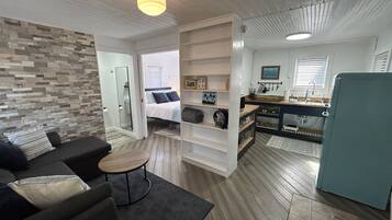 Cabin, 1 Queen Bed with Sofa bed, Non Smoking, Kitchenette | Free WiFi