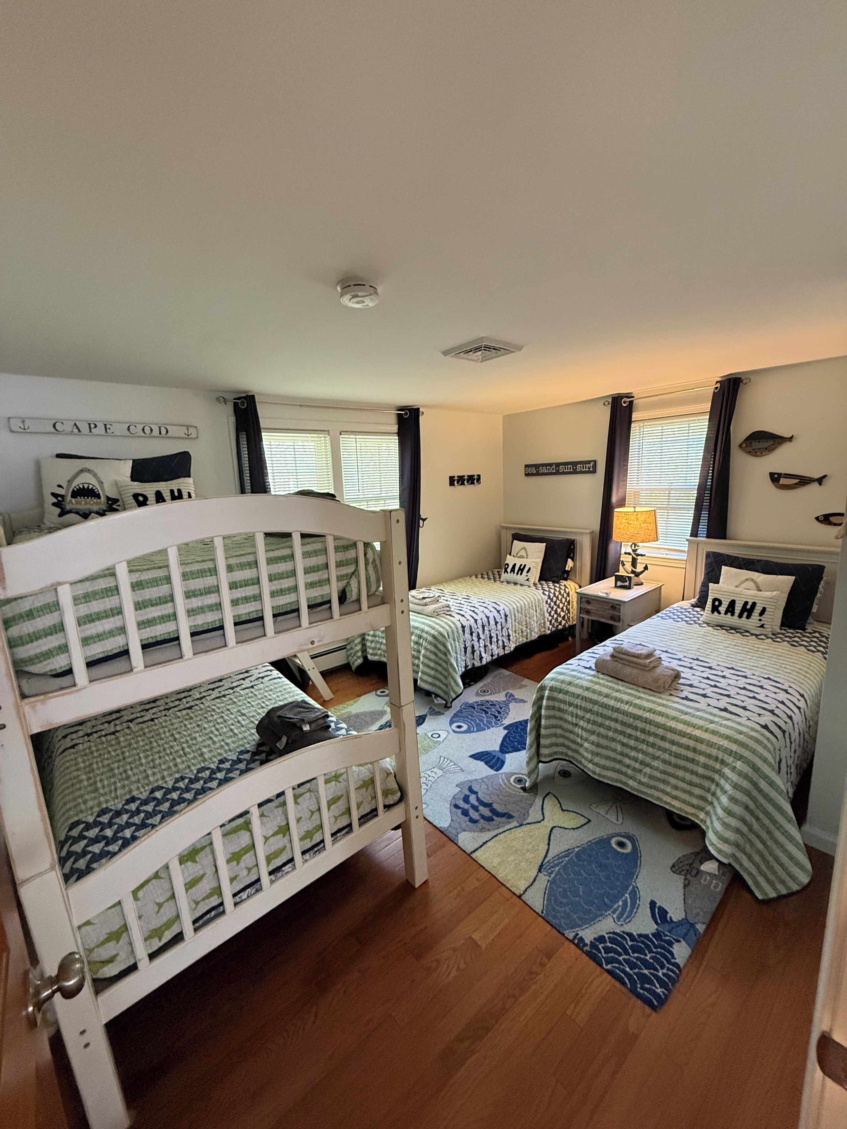 3 slaapkamers, een strijkplank/strijkijzer, gratis wifi, beddengoed