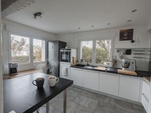 Private kitchen - Grande Villa Porzic - 10 pers. Beach Garden (Crozon)