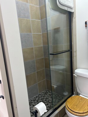 Shower, hair dryer, towels, soap - Enjoy cozy living space, has everything you need for a comfortable stay. (Crawford Bay)