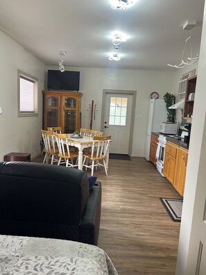 Interior - Enjoy cozy living space, has everything you need for a comfortable stay. (Crawford Bay)