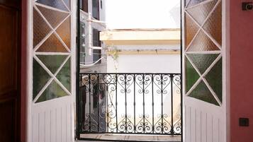 Apartamento, balcón, vistas a la ciudad | Balcón
