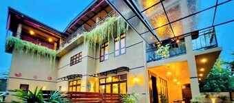 Edward's airport guest in Negombo located 2.1 mile from Colombo Bandaranaike International Airport