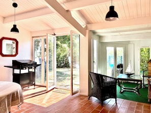 Interior - House with private pool and large garden (Nieul-sur-Mer)