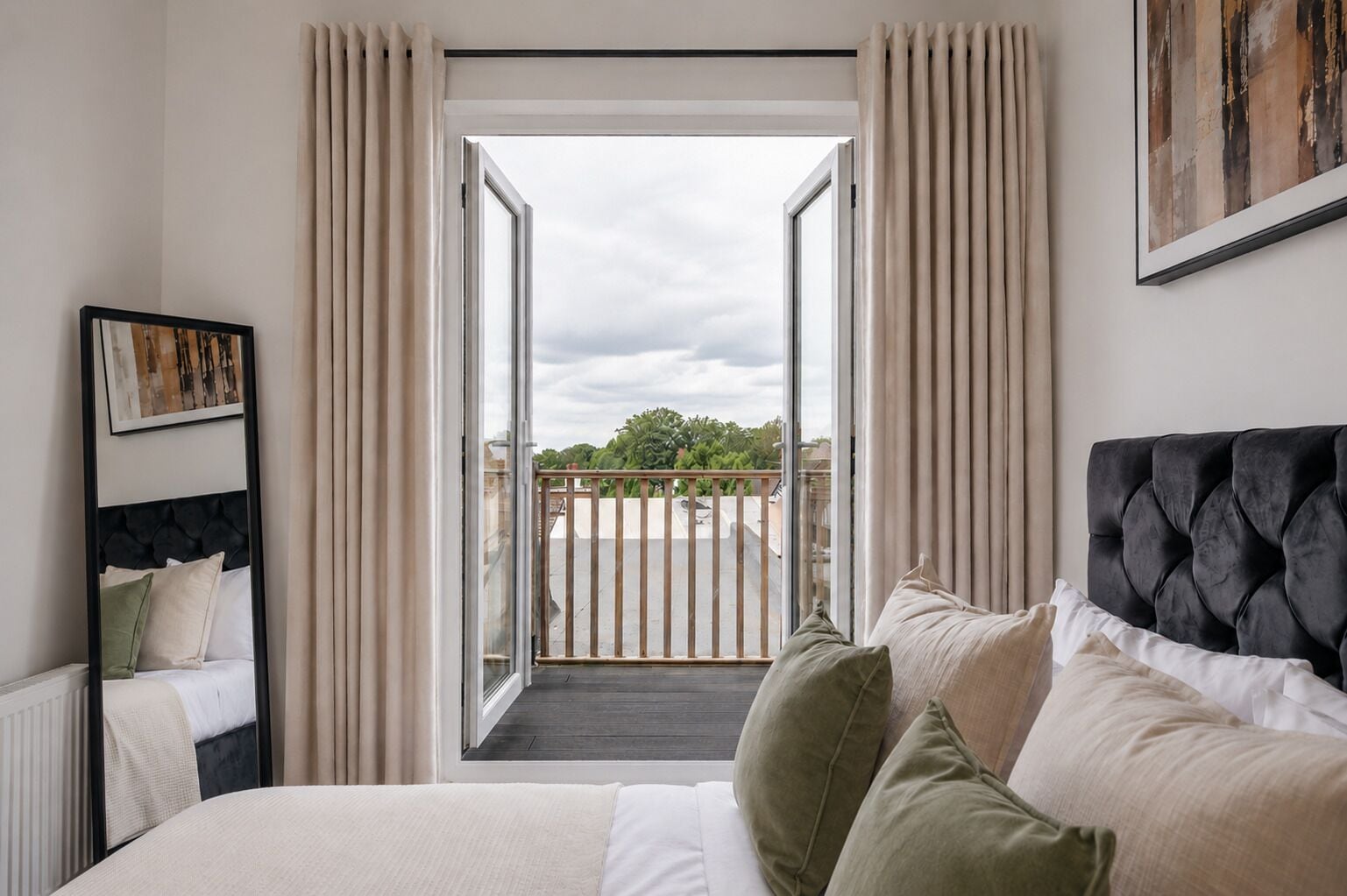1 bedroom, iron/ironing board, travel cot, free WiFi