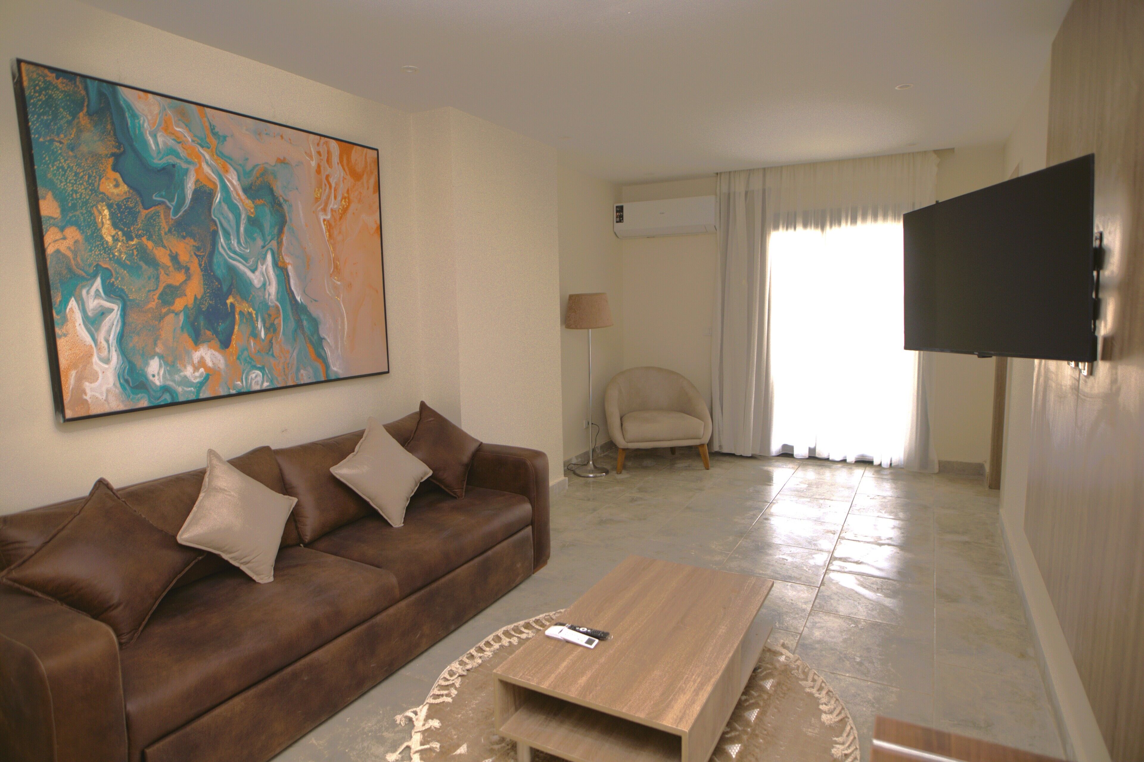 Suite, 1 Bedroom | Living area