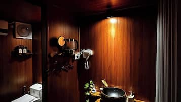 Family Studio, Non Smoking, Garden View | Bathroom | Hair dryer, slippers, towels, soap