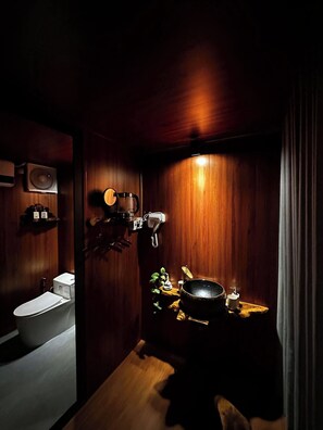 Bathroom - Gac homestay (Hue)
