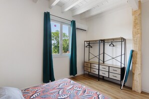2 bedrooms, iron/ironing board, WiFi, bed sheets - Holiday Home “Mendi Borda” with Private Terrace, Wi-Fi and Air Conditioning (Larribar-Sorhapuru)