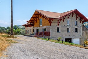 Exterior - Holiday Home “Mendi Borda” with Private Terrace, Wi-Fi and Air Conditioning (Larribar-Sorhapuru)