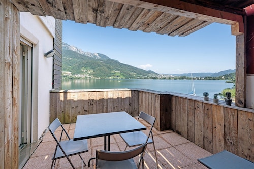 Appartement 'Valsugana D’incanto' met Uitzicht op Meer, Privéterras en Gedeelde Tuin