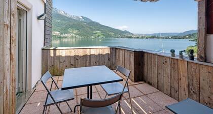 Apartment 'Valsugana D’incanto' with Lake View, Private Terrace and Shared Garden