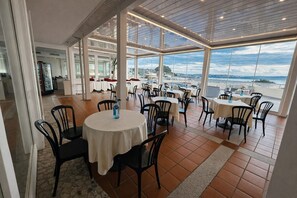 Double Room, Balcony | Dining - Hotiday La Maddalena Porto (La Maddalena)