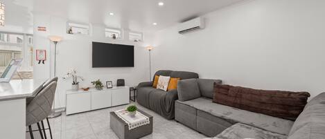 TV