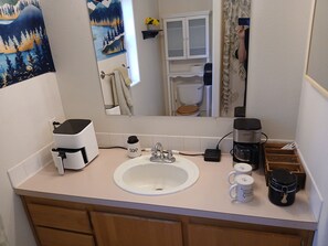 Hair dryer, towels, soap, toilet paper - Spacious bedroom with attached private bathroom.  Off-street parking.  Dog yard. (The Dalles)