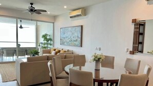 Dining - Exclusive Beachfront Luxury Apartment in La Cruz de Huanacaxtle (Cruz de Huanacaxtle)