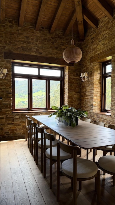 Luxury house in front of the valley, 20 minutes from Las Catedrales beach.