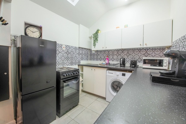 One-Bedroom Deluxe Apartment5 City Cent Manchester | Private kitchen | Espresso maker, coffee/tea maker, full-size fridge, microwave